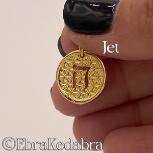 Colgante 'Jet' Sagrado Personalizado / Joyas Bañadas en Oro de 18 K / Flor de la Vida / Energías de Vitalidad y Fuerza Interior / Regalo de Joyas Curativas