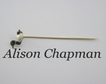 Enamel gold duck tie pin with pearl body 1.5g so charming!