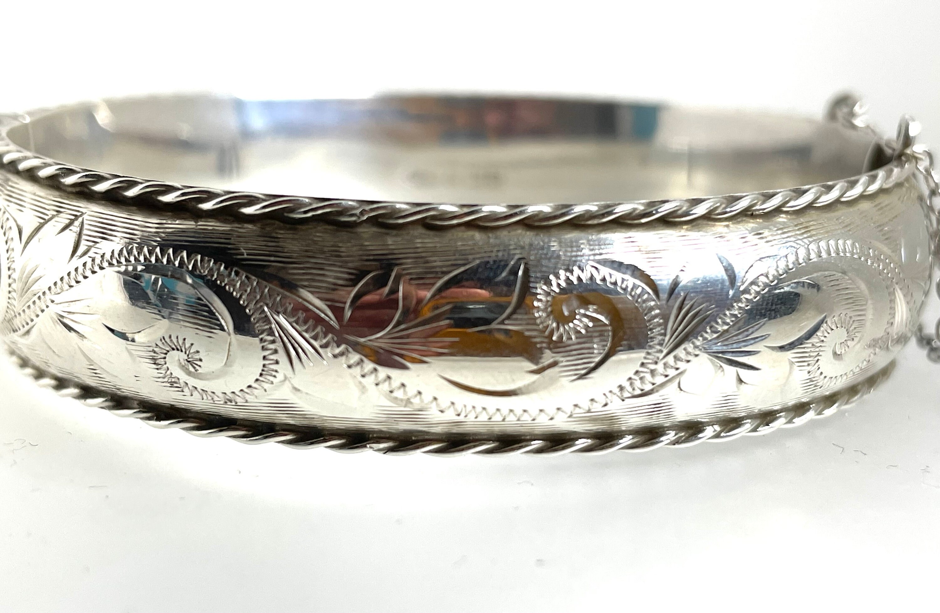 アクセサリー Vintage Silver Twist Bar Bangle 925 Twisty Silver Bangle - 925 Sterling Silver -- Silver Bangle