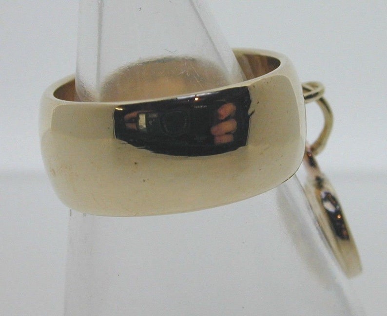 Vintage St Christopher 9 ct gold charm ring wide D band 1972 size I 12 6.3g