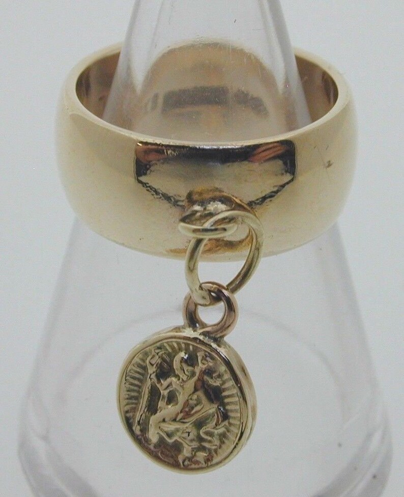 Vintage St Christopher 9 ct gold charm ring wide D band 1972 size I 12 6.3g