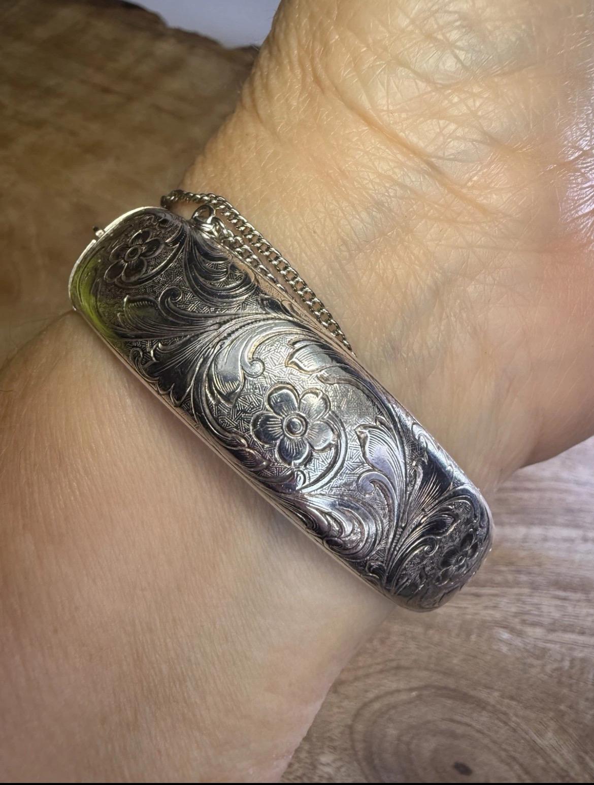 Sterling Silver Floral Hinged Bangle 35.8g London 1986 Excalibur