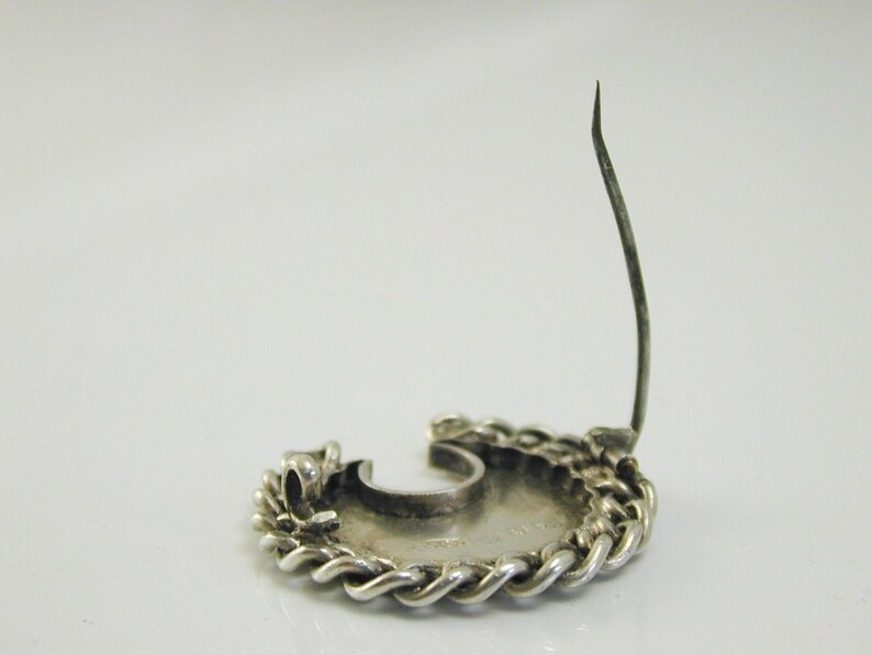 Antique Victorian floral brooch sterling silver dated 1889 5.0 grams