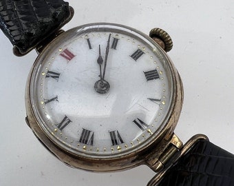 Antique 18ct Ladies Wrist Watch Manual Wind 1912 Roman Numerals Leather Strap