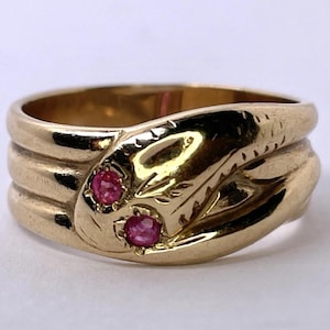 Vintage 9ct Yellow Gold Snake Ring Ruby Eyes 3 Coil Hallmarked 1967 'R 1/2' 5.3g