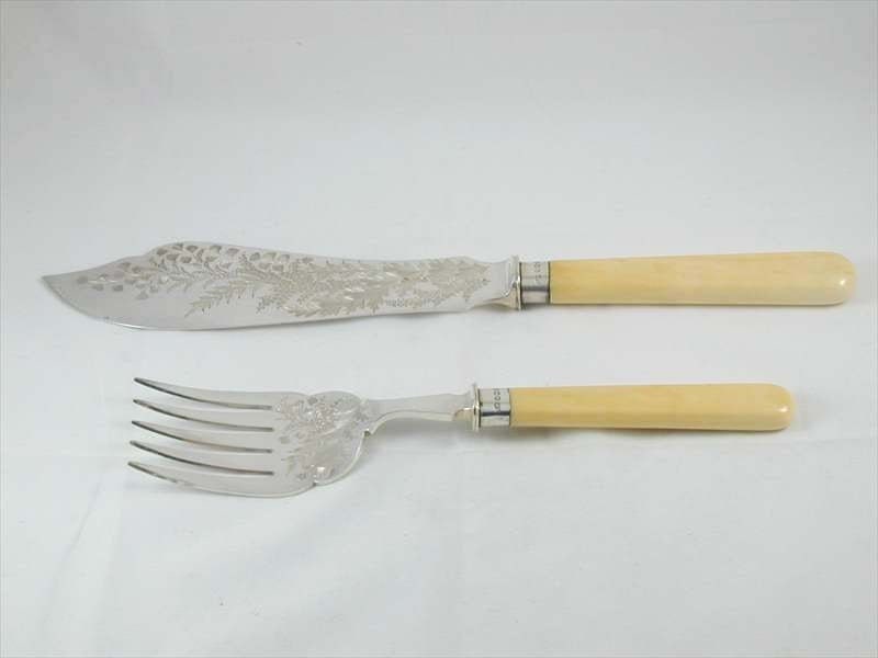 英国製アンティーク　フィッシュサーバー Antique Victorian Fish Servers, 1894 Silver Plated Serving Set