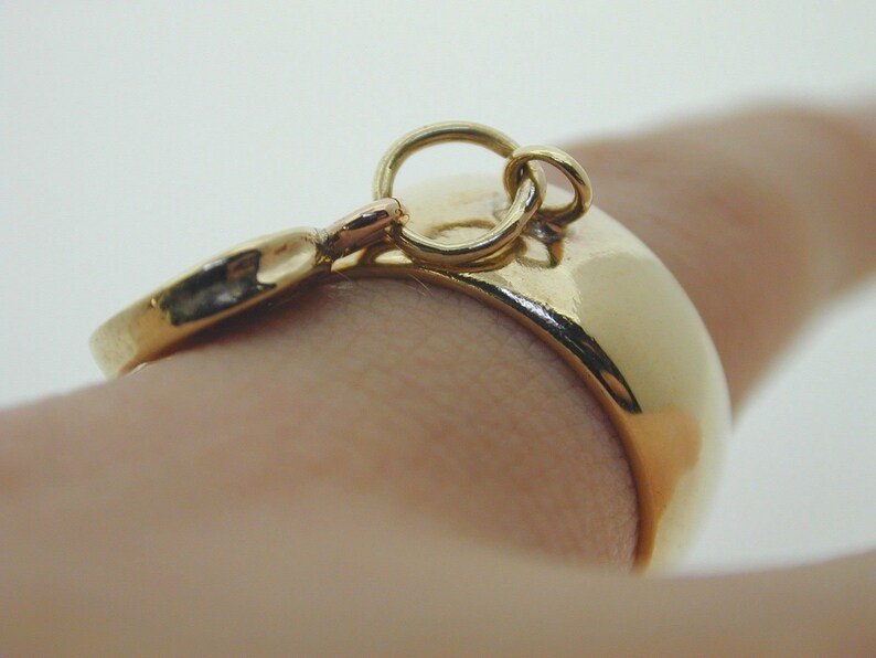 Vintage St Christopher 9 ct gold charm ring wide D band 1972 size I 12 6.3g