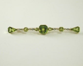 Peridot & Diamond bar brooch art deco gold 8.75 carats 8.7 grams 1920s