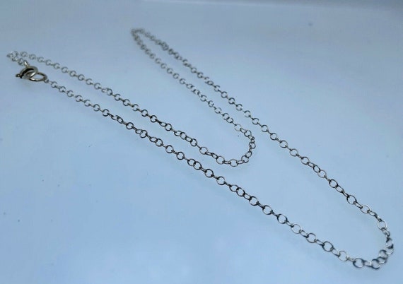 9ct White Gold 19\
