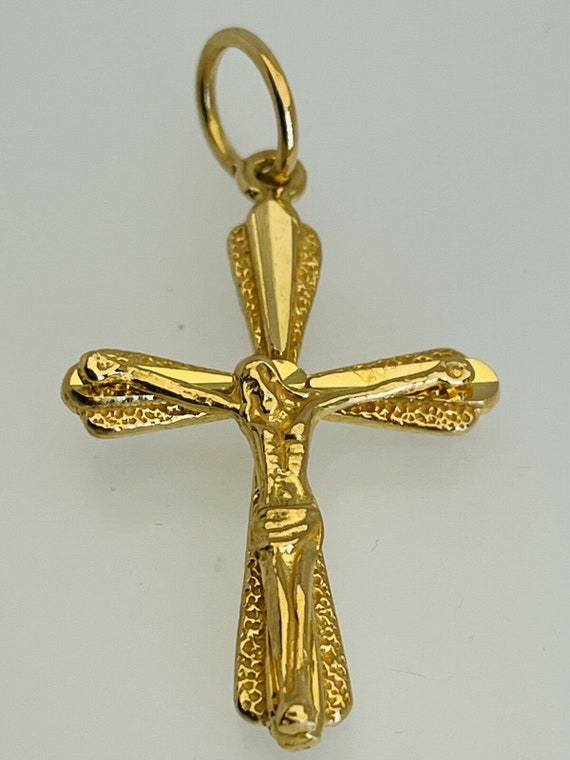 22ct Gold Dainty Cross Crucifix Pendant 