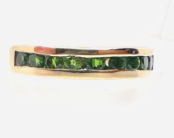 925 Silver Gilt Channel Set Green Paste Stones Half Eternity Ring 3g size P1/2