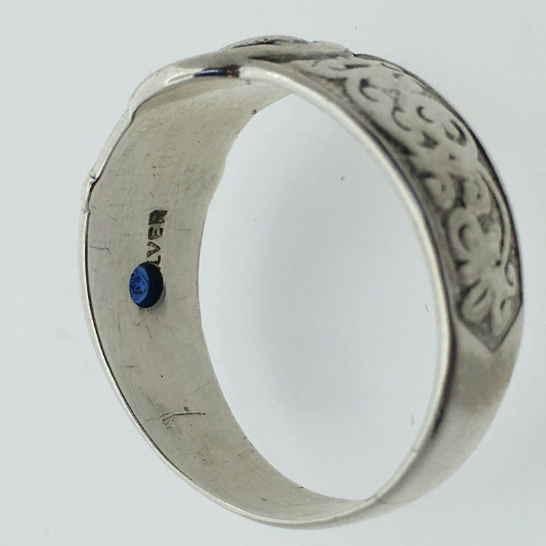 Vintage Silver Decorative Buckle Ring with Blue Spinel 4.3 grams Size S 12