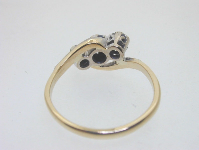 Vintage diamond trilogy twist ring 18 carat gold /& platinum 1960 size N 3.1grams