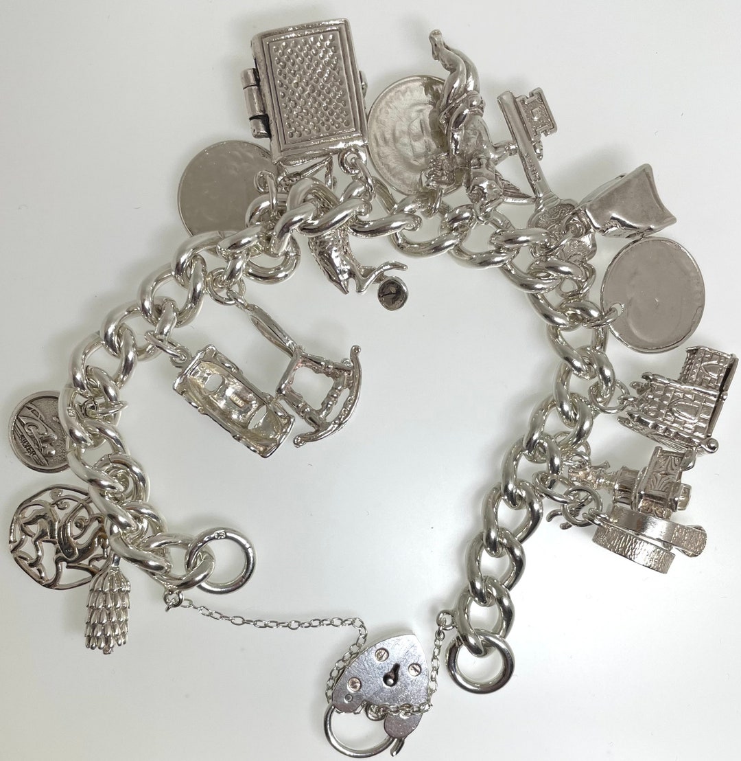 Vintage Silver Traditional 16 Charm Bracelet 67.6g 6 1/2 Vintage Silver Traditional 16 Charm Bracelet 67.6g 6 1/2