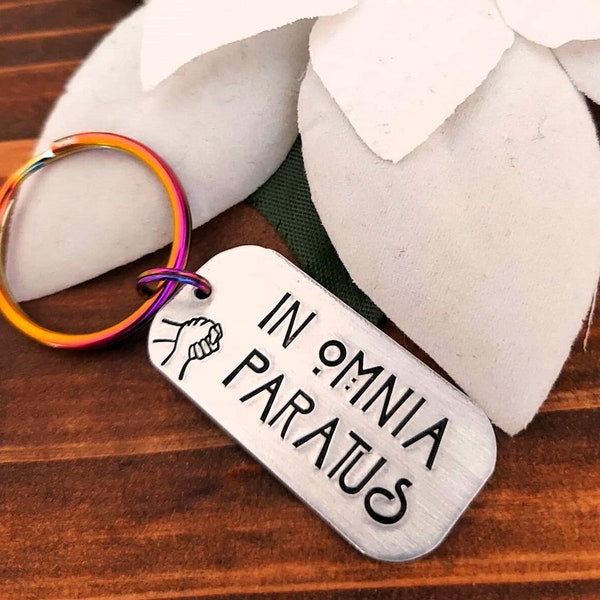 In Omnia Paratus Latin Keychain Gift - Ready for Anything - Adventurer Keyring - Adventure Key Chain - Travel Key Ring - Traveller Gift