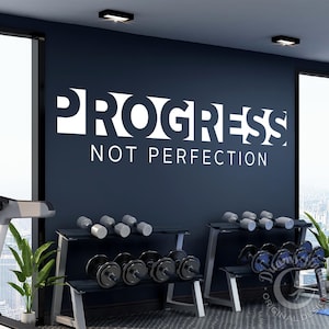 Vinilo decorativo para gimnasio: Progreso, no perfección, frase motivacional