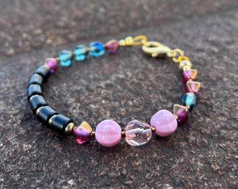 Elegante pulsera bohemia con elegantes cuentas de cristal checo.