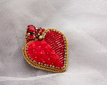 Spilla Cuore Sacro regalo in morbido cristallo rosso ricamato con strass in ciniglia d'amore