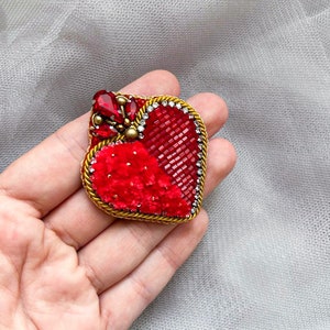 Heilig Hart broche zacht kristal rood cadeau geborduurde liefde chenille steentjes afbeelding 2