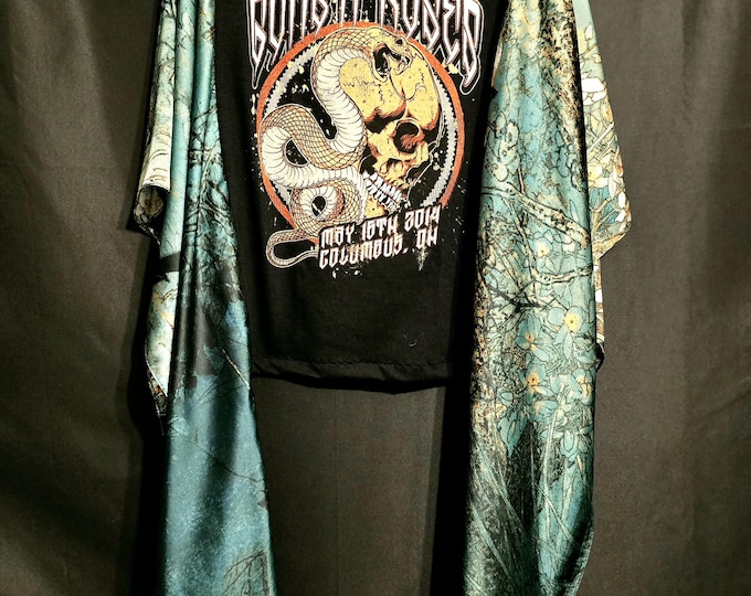 Guns N Roses - Handmade Black Cotton T-shirt Poncho with Green Tones Polyester Silk Fabric Sleeves.