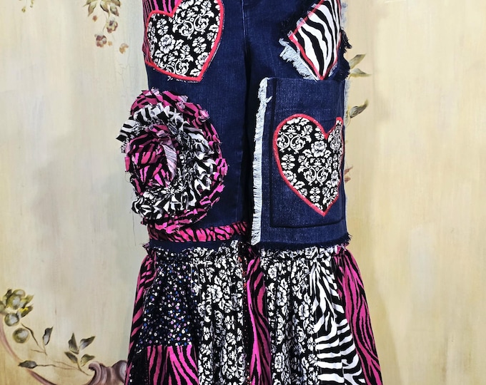 Scrappy Upcycled Gloria Vanderbilt Size 16 Wide Leg Jeans.  Stretch with Appliques and Flower and Bell Bottoms.