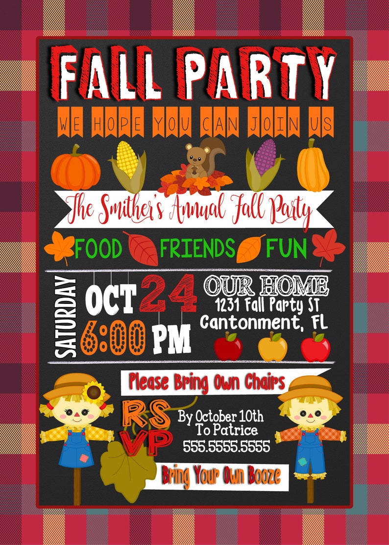 Puede incluir: Una invitaci&oacute;n a una fiesta de oto&ntilde;o con un fondo de pizarra. La invitaci&oacute;n presenta un patr&oacute;n de cuadros rojo y negro, una ardilla, calabazas, ma&iacute;z y espantap&aacute;jaros. El texto dice "Fiesta de oto&ntilde;o", "Esperamos que puedas unirte a nosotros", "La fiesta de oto&ntilde;o anual de los Smither", "Comida Amigos Diversi&oacute;n", "Oct 24", "6:00 PM", "Nuestro hogar", "1231 Fall Party St", "Cantonment, FL", "Por favor, traiga sus propias sillas", "RSVP", "Para el 10 de octubre", "A Patrice", "555.5555.5555", y "Traiga su propia bebida".