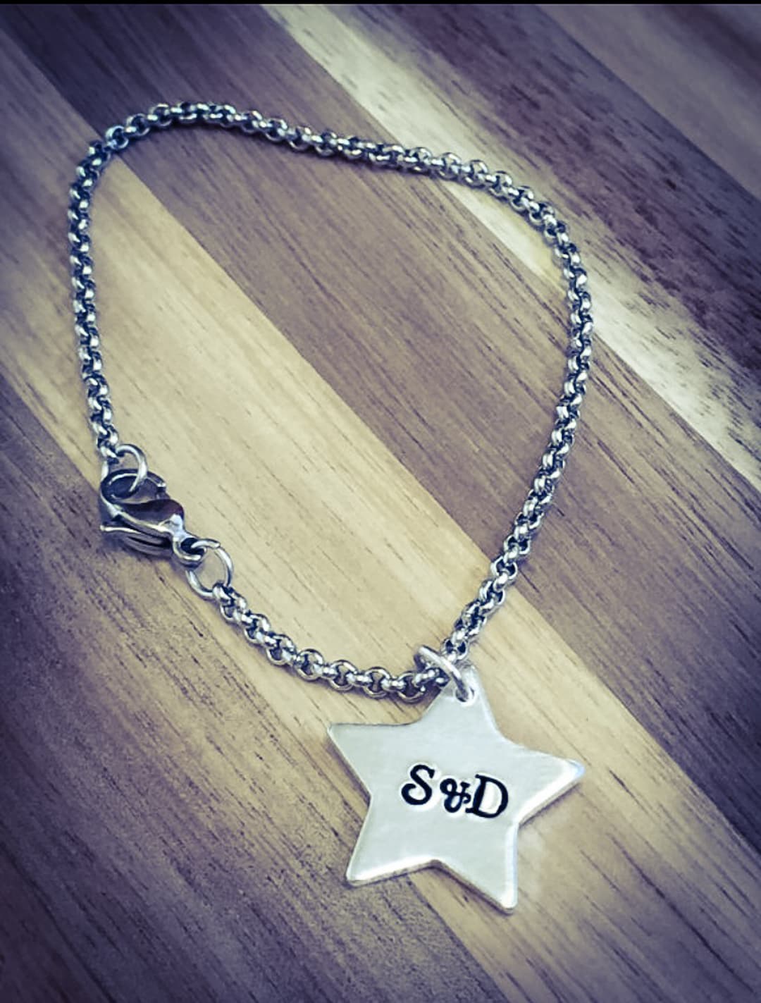 Bracciale Personalizzato Con Iniziale In Oro 18kt – Gioiello Delicato A Disco Per Donna In Acciaio Inox