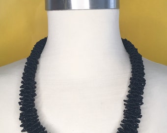 Black Seed Beads Round Necklace.