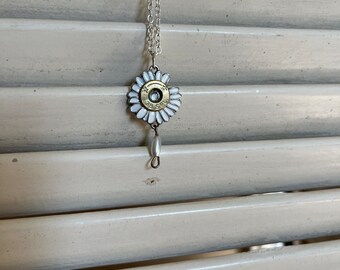 Daisy necklace