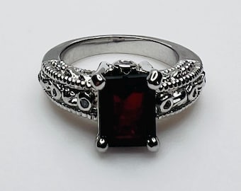 Vintage Ruby Red Rhinestone Ring – Size 6.5 Ornate Silver Tone Statement Jewelry