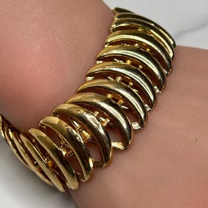 Vintage Gold Tone Slinky Link Bracelet | Retro Flexible Textured Metal Chain Jewelry | 1960s 70s Mod Statement Wristwear Gift for Her