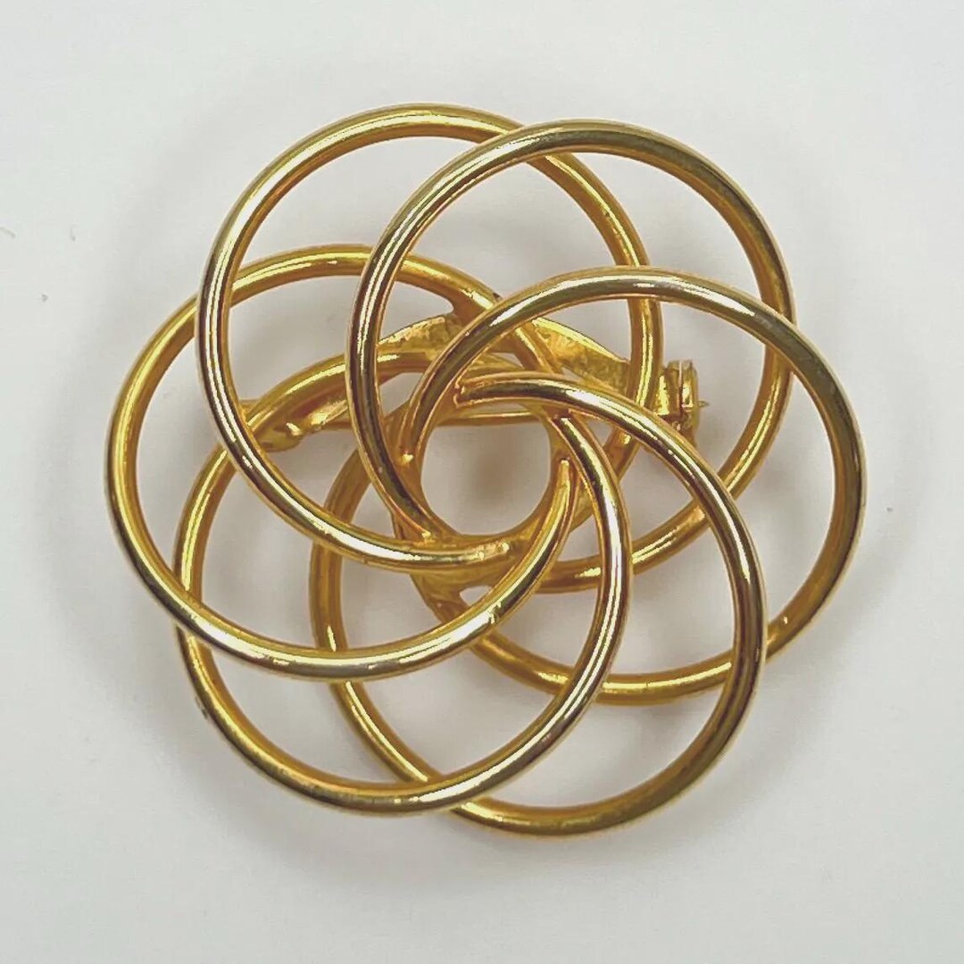1960s Gold Interlocking Loops Brooch – Modernist Sculptural Circle Pin ...