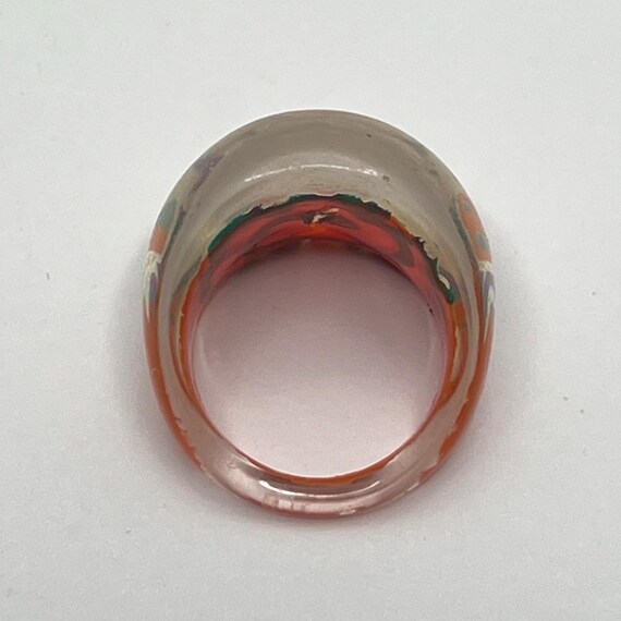 Reverse Painted Lucite Dome Ring – 1970s Multicol… - image 5