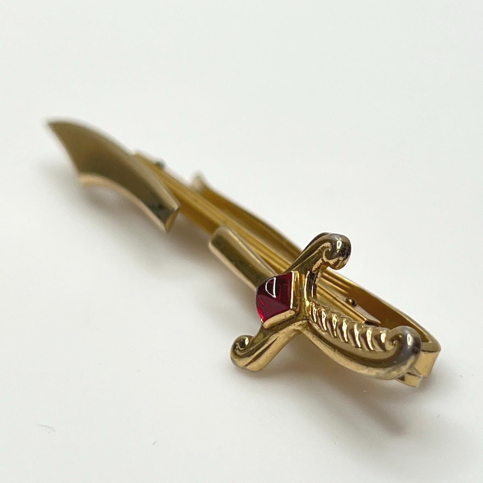 Hickok USA Sword Tie Clip – Gold-tone Red Rhinestone Saber 