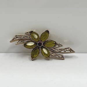 Vintage Monet Olive Green Flower Brooch – Spindle Petal Pin with Filigree Leaves – Signed Statement Floral Jewelry – 1960s Gift for Her
