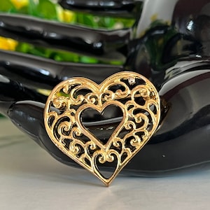 Vintage Gold Filigree Open Heart Pin Brooch