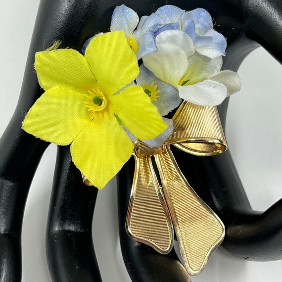 Vintage Avon Gold Bow Silk Flower Brooch Pin R127 - image 2
