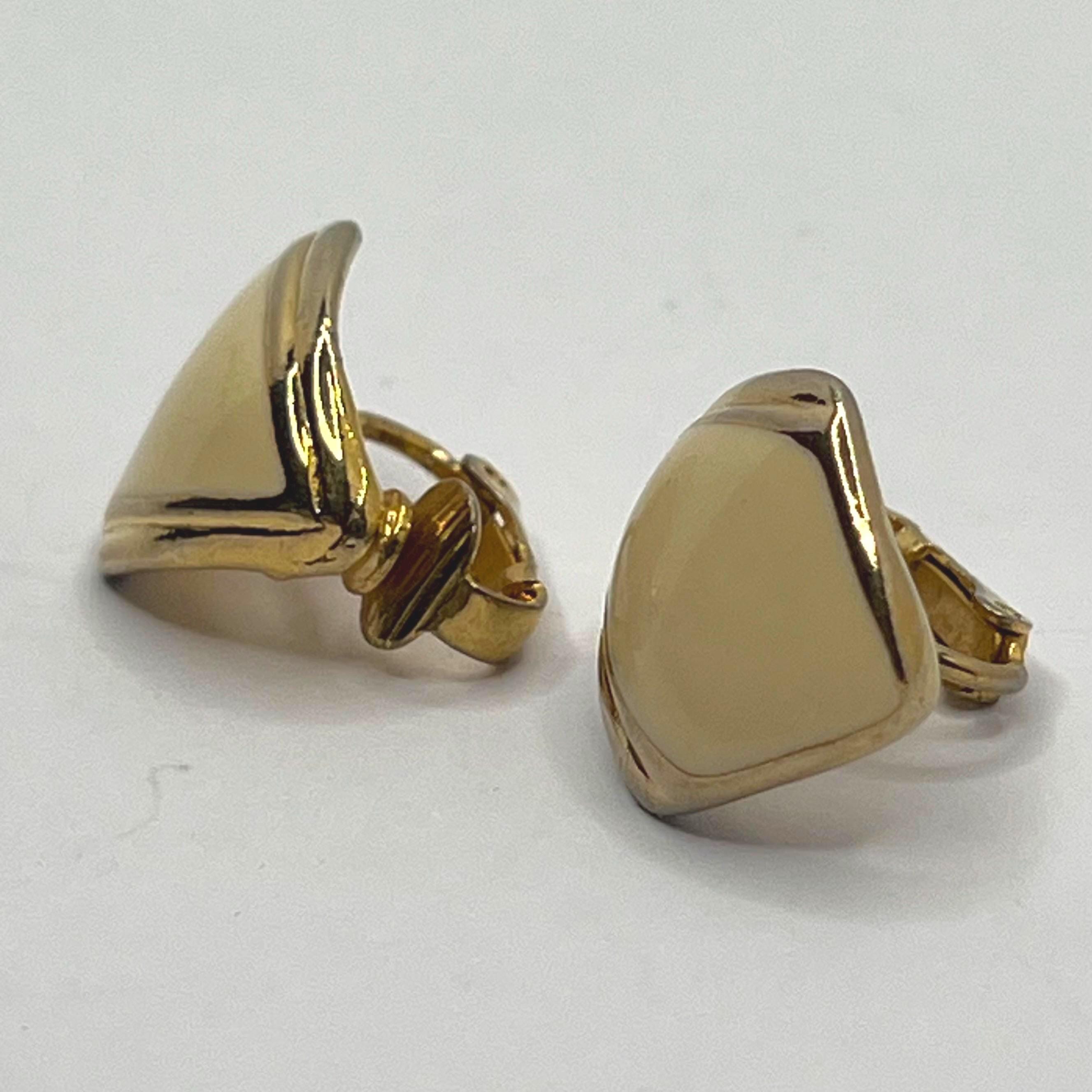 Boucles D'oreilles Clips Vintage Années 80 - Émail Crème Et Rouge, Motif Graphique - Occasion