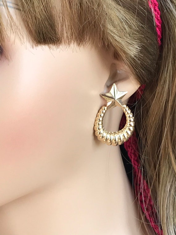 Vintage Gold Star Pierced Hoop Stud Earrings R127 - image 2