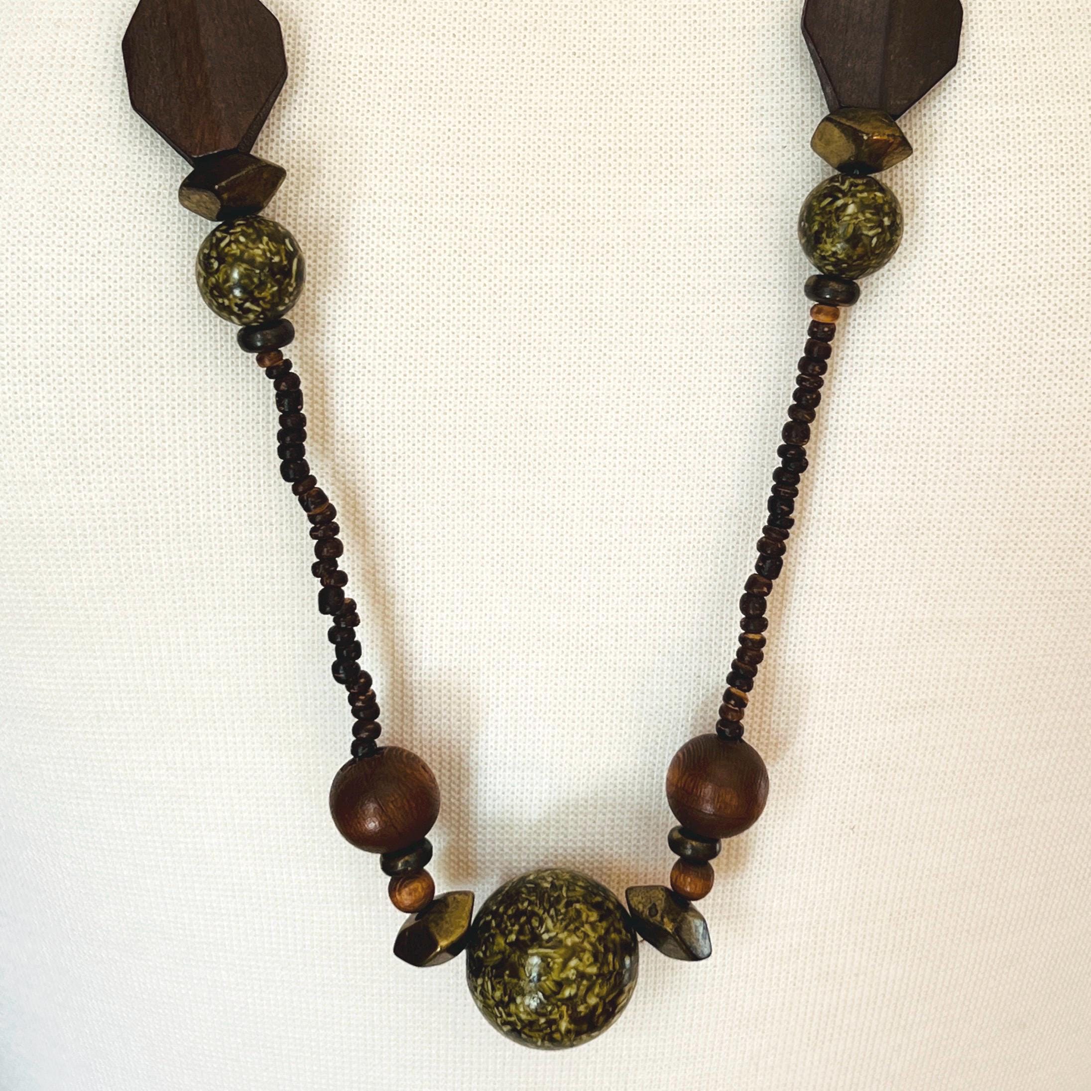 Collier Vintage Imposant Années 70 – 5 Rangs De Perles En Résine Et Bois, Pièce Unique