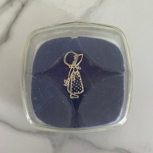 Vintage Small Clear Plastic Holly Hobby Lidded Keepsake Trinket Jewelry Box