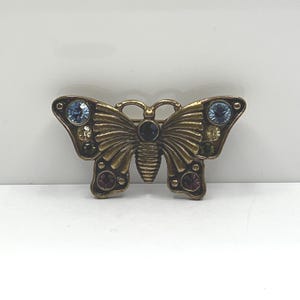 Vintage Rhinestone Butterfly Brooch – Brass-Tone Insect Pin with Multicolor Crystals – 1980s Whimsical Bug Jewelry Gift