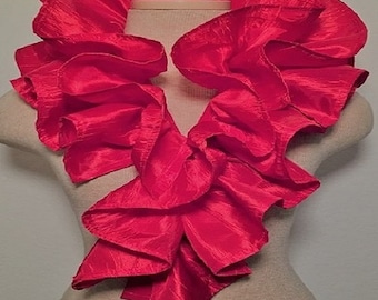 Bufanda Art con cuello con volantes desmontable prediseñado - ROJO