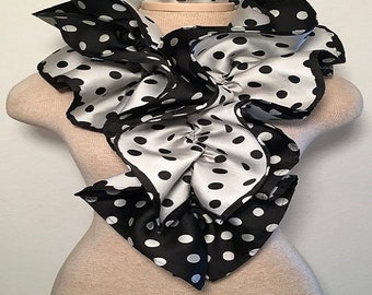 Scarf Art Detachable Ruffle Collar - Black and White Polka Dots