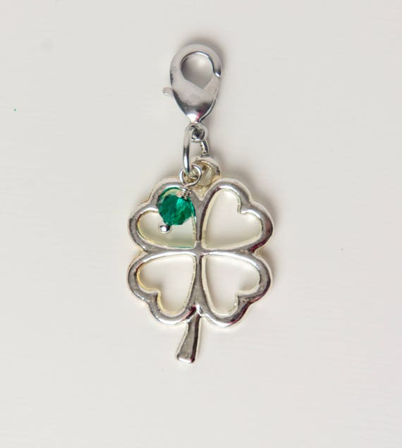 PATRICK/'S DAY PENDANT NECKLACE NEW CRYSTAL SHAMROCK GREEN FOUR LEAF CLOVER ST