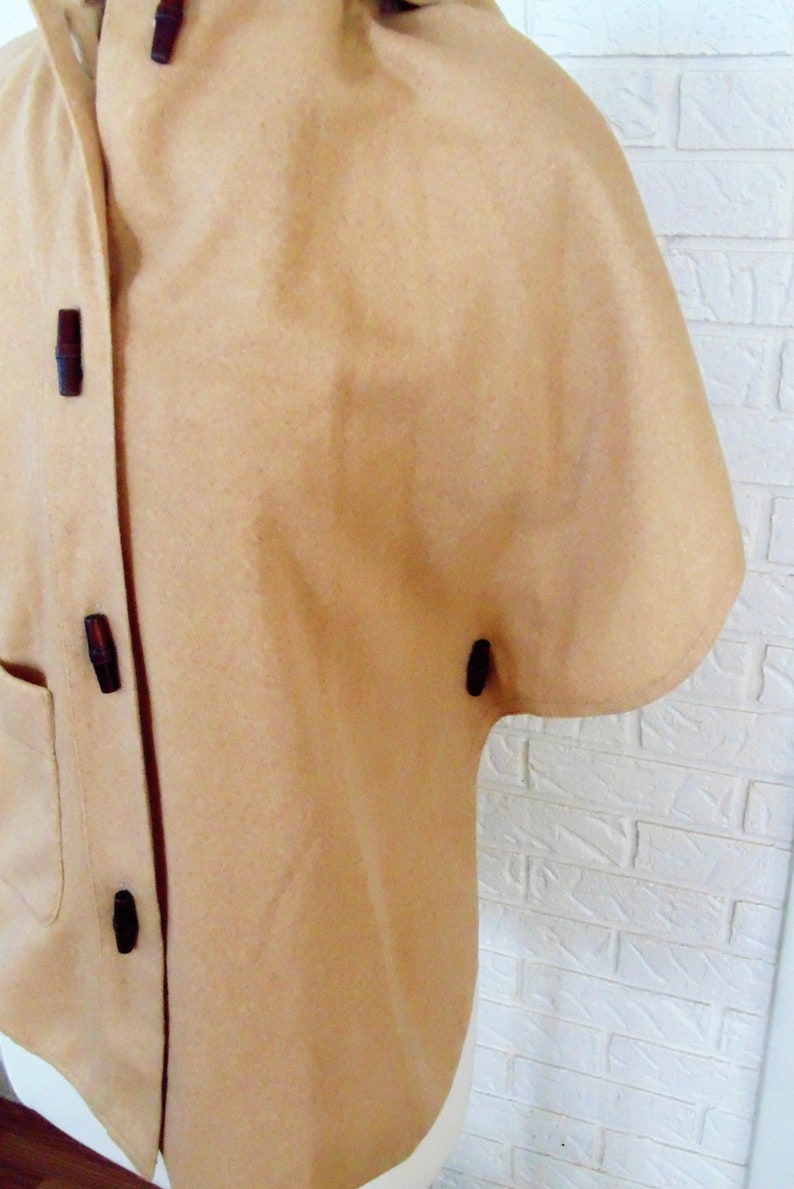 Hooded cape capetet sweater hood toggle buttons buttons small vintage hoodie