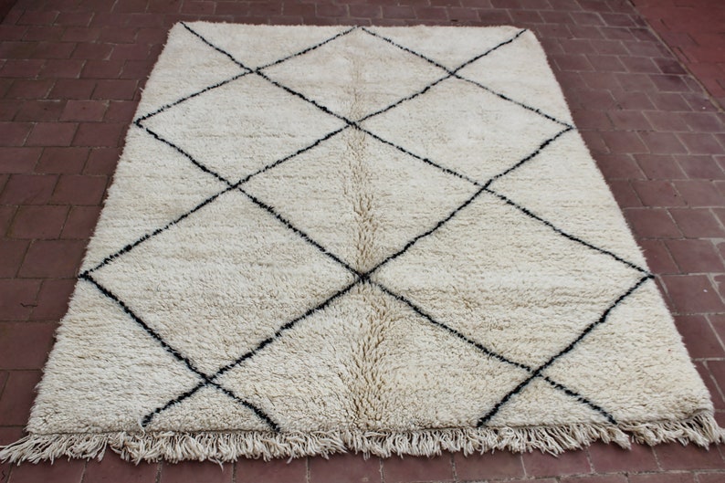 Berber handmade carpet Béni Ouarain - 115