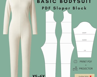 Może przedstawiać: Kremowe body z długim rękawem na manekinie obok białego wykroju krawieckiego dla body. Tekst zawiera "BASIC BODYSUIT PDF Sloper Block", "XS-6X KNIT", "SHORT", "ELBOW", "3/4", "PRINT PDF + PROJECTOR" oraz "Drafted With RAYENA Sewing Patterns".