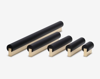 Cass / Pull / Black on Brass