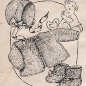 Könnte beinhalten: Schwarz-Weiß-Illustration von Babykleidung, darunter eine Haube mit Schleife, eine Jacke mit Bindeband und Babyschuhe mit Schleifen. Ein Baby und eine Quietscheente sind ebenfalls im Bild. Das Bild ist von einem Kreis umgeben.